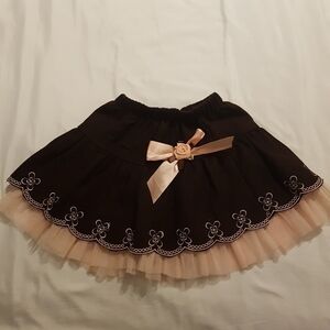 Girls size 5 brown wool like girls skirt no brand label